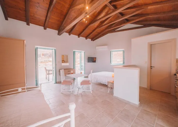 George Seafront Suites