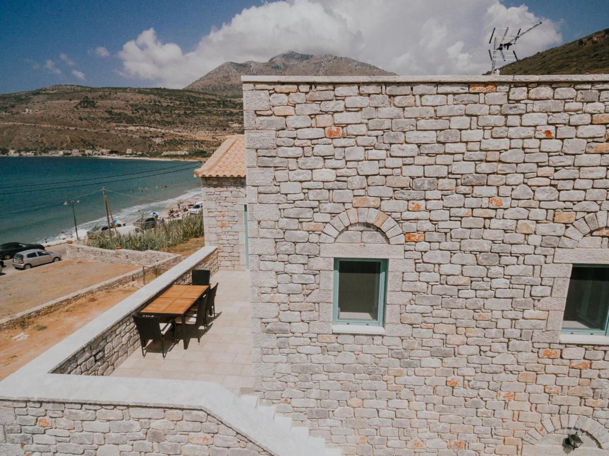 George Seafront * Νεόν Οίτιλον
