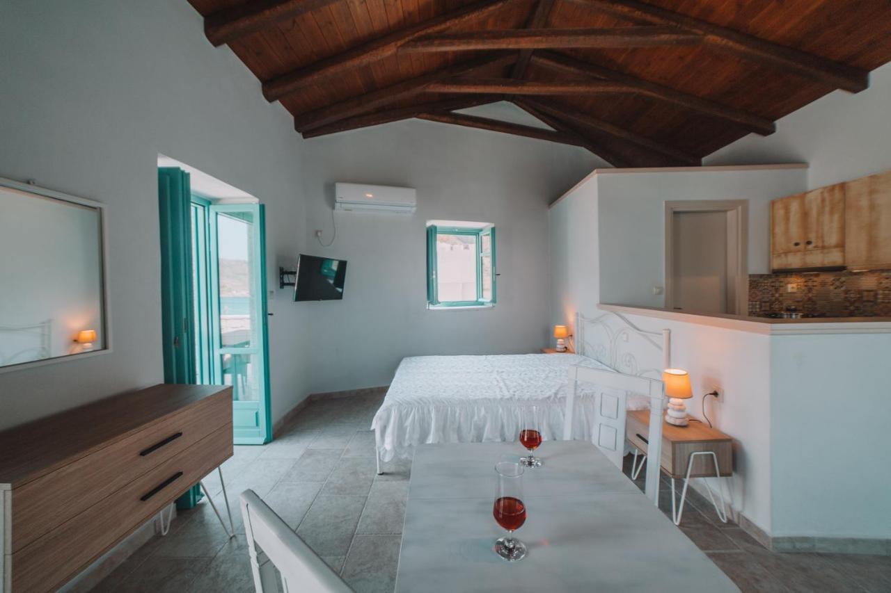George Seafront Apartment Neo Oitilo